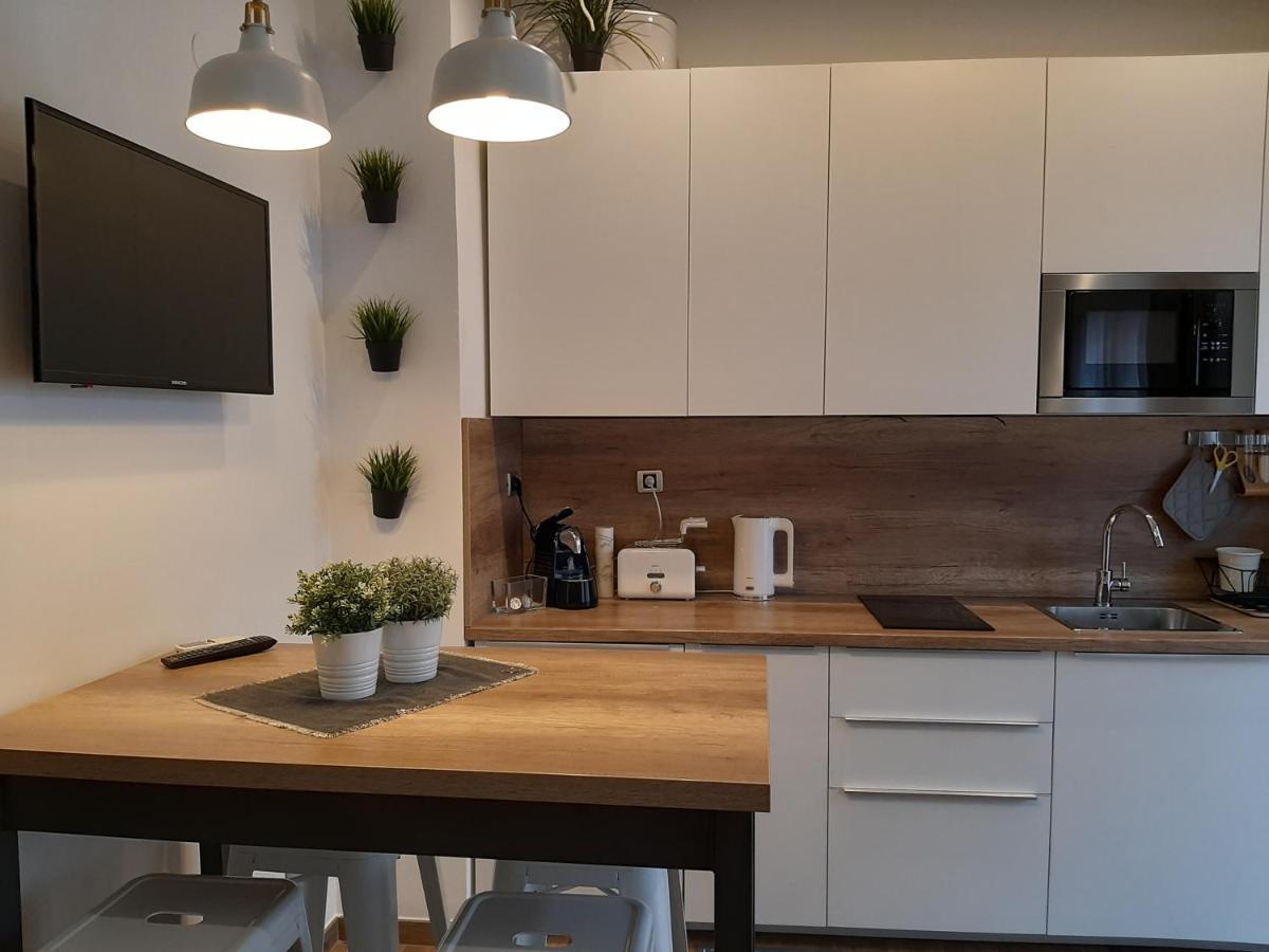 Arena Design Apartments With Free Private Parking And With A Terrace Pula Exterior foto