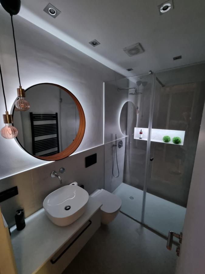 Arena Design Apartments With Free Private Parking And With A Terrace Pula Exterior foto