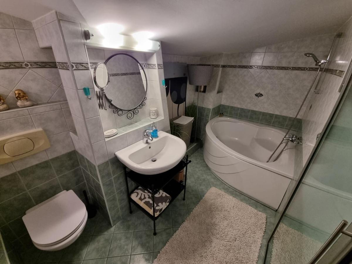 Arena Design Apartments With Free Private Parking And With A Terrace Pula Exterior foto
