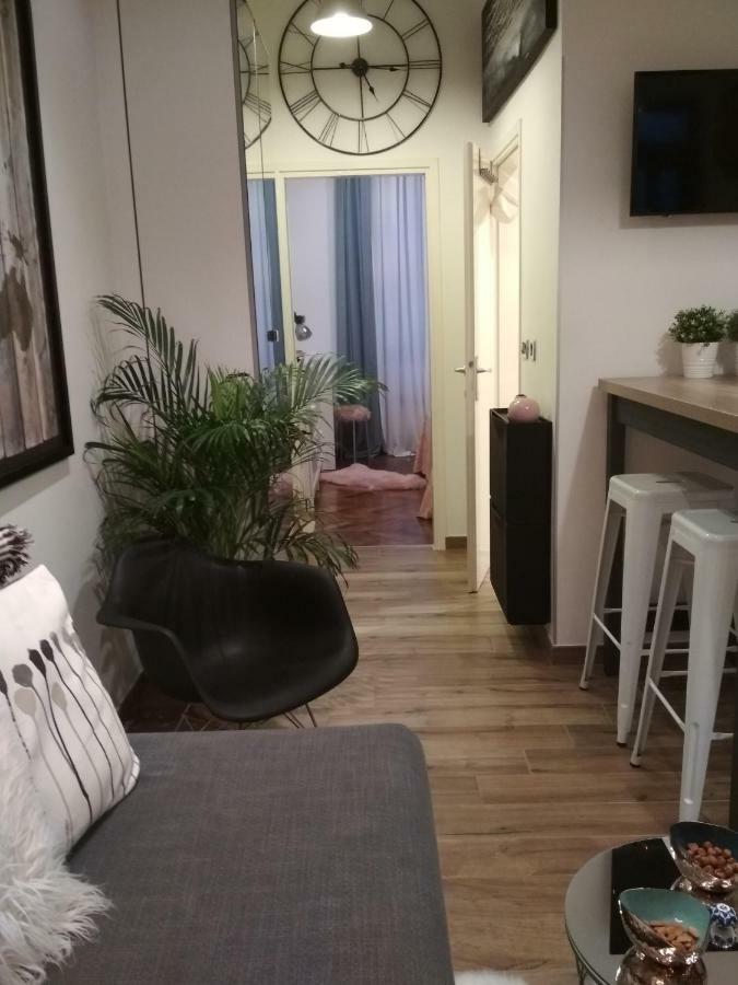 Arena Design Apartments With Free Private Parking And With A Terrace Pula Exterior foto