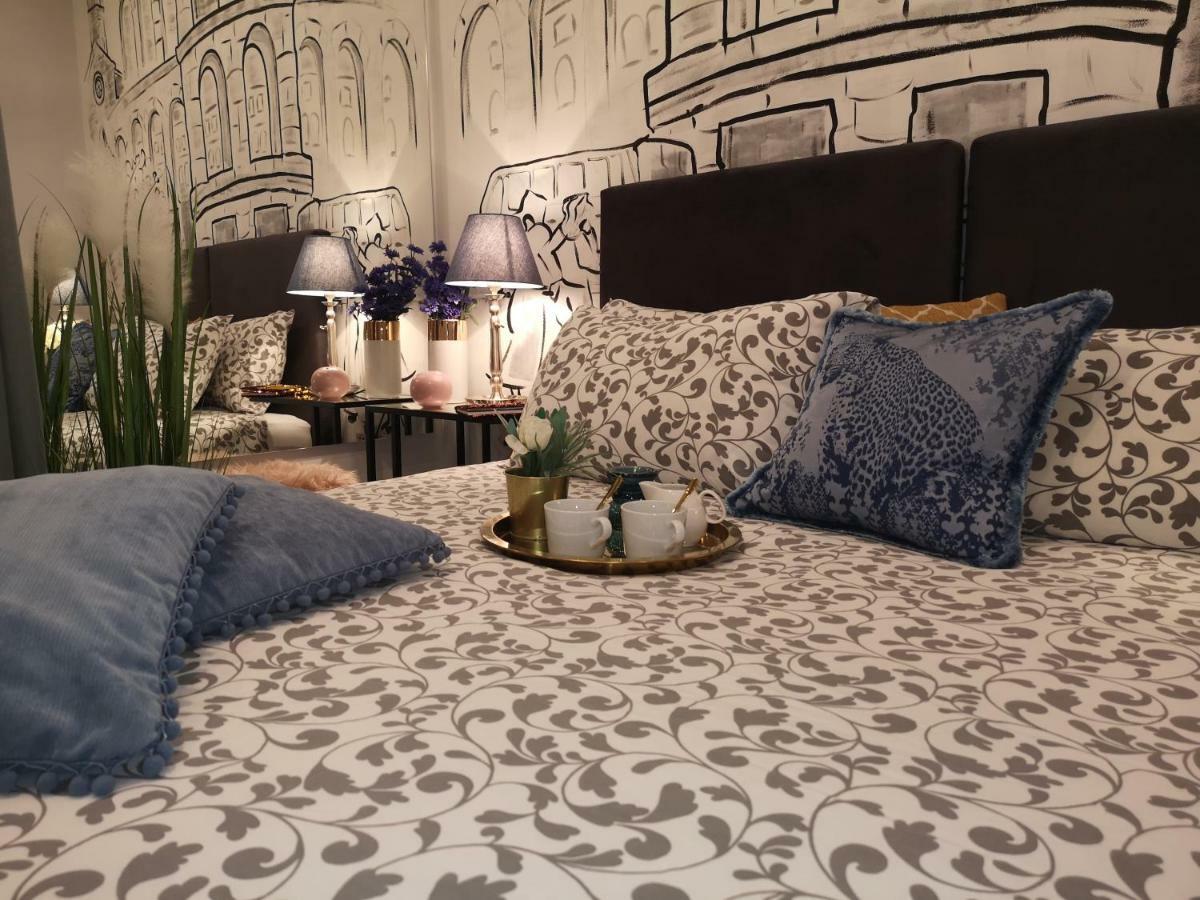 Arena Design Apartments With Free Private Parking And With A Terrace Pula Exterior foto