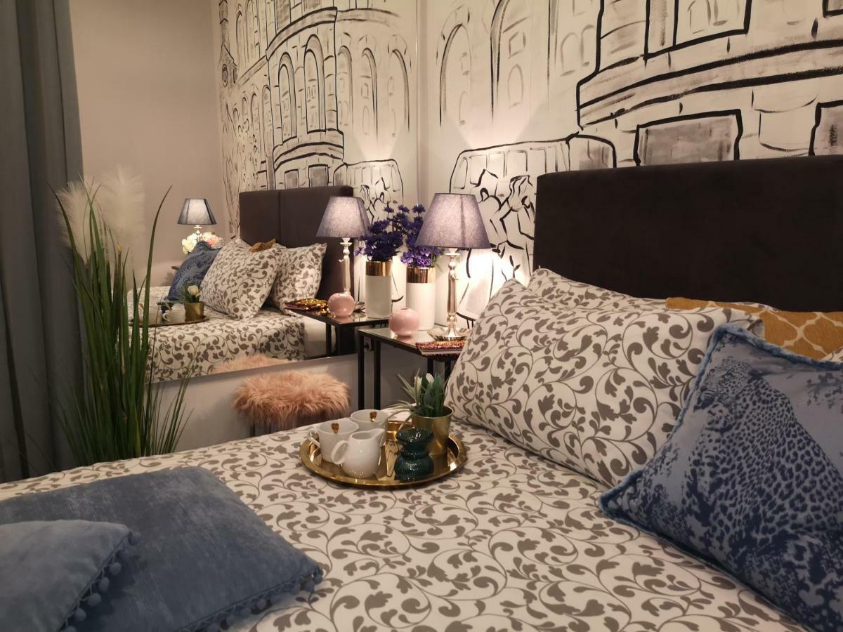 Arena Design Apartments With Free Private Parking And With A Terrace Pula Exterior foto